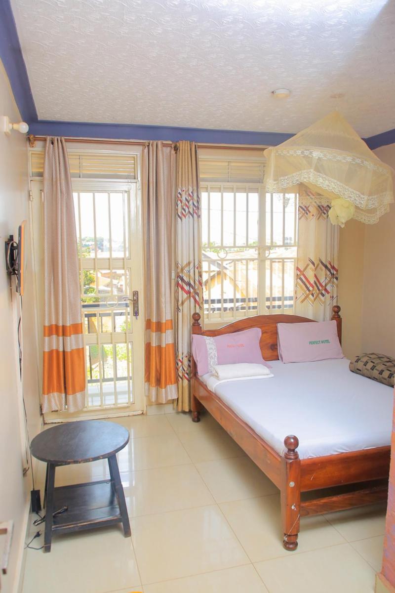 Perfect Motel Kampala Esterno foto